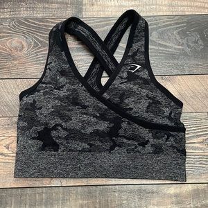 GYMSHARK black camo bra size: small